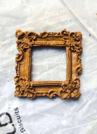 Photo frame with 50:50 ratio of recycled and fresh clay